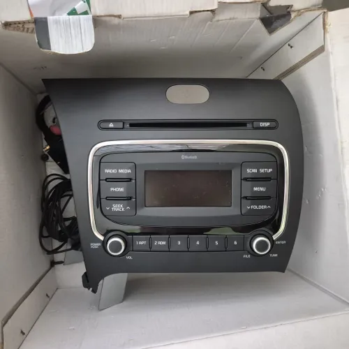 RADIO CD PLAYER ORIGINAL KIA CERATO
