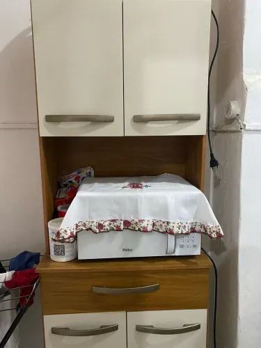 Armário de Cozinha em Bom Estado