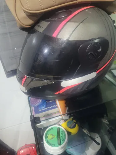 Vendo esse capacete usado ms em perfeito estado 