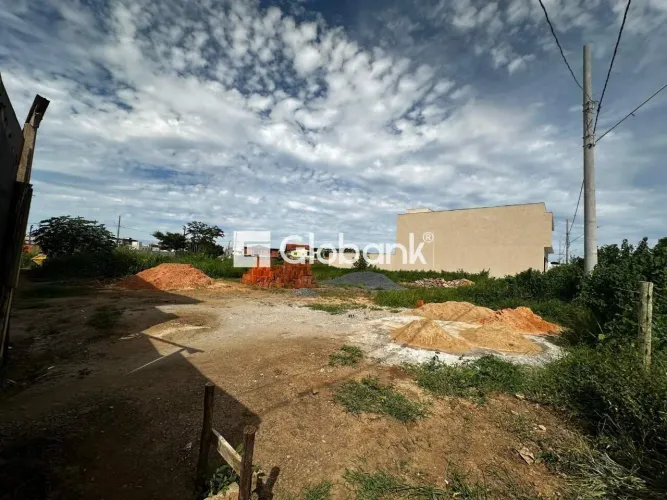 Terreno/Lote em Montes Claros, no bairro São Mateus, para locação.