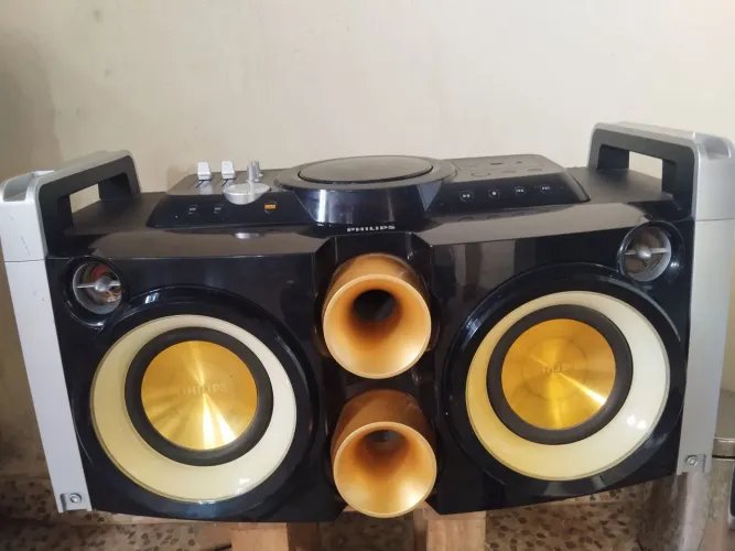 Vendo som philips , aceito cartão com juros da maquineta
