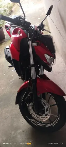 FZ25 em excelente estado 