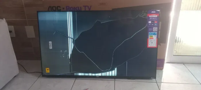 Tv AOC Roku 43 ( Leia a discrição)