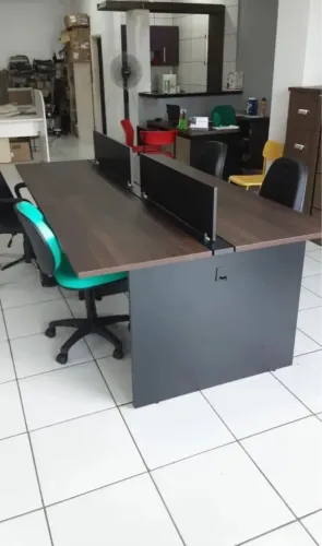 Mesa para escritório 4 lugares