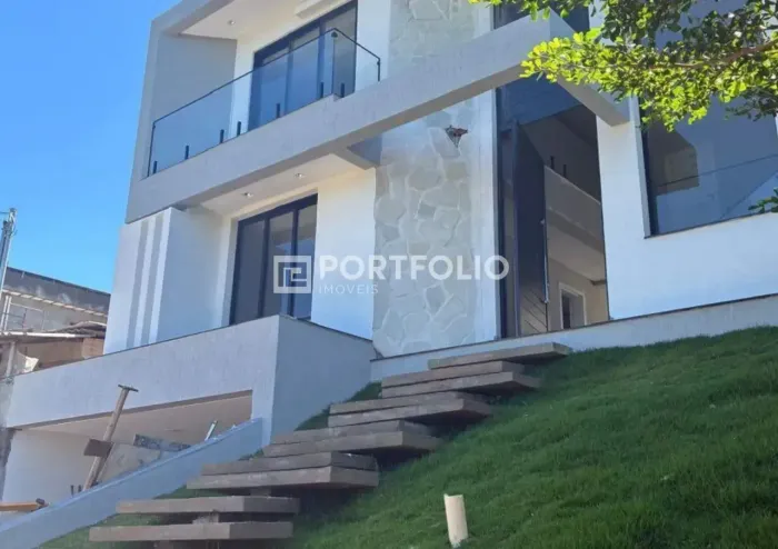 Sobrado para venda tem 253 metros quadrados com 4 quartos em Jardins Bolonha - Senador Can