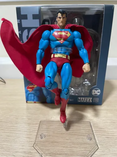 Superman Hush Mafex Medicom Original