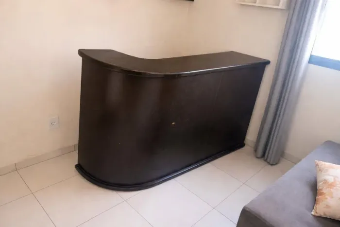 Bar/balcão de madeira