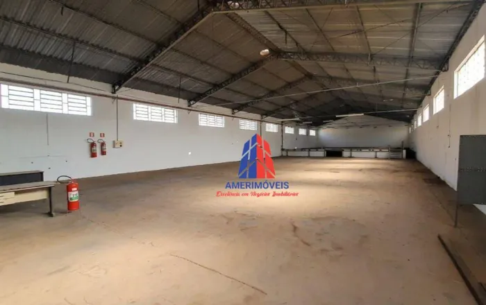 Galpão para alugar, 920 m² por R$ 9.077,00/mês - São Luiz - Americana/SP