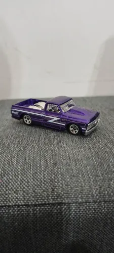 Hot Wheels '67 Chevy C10