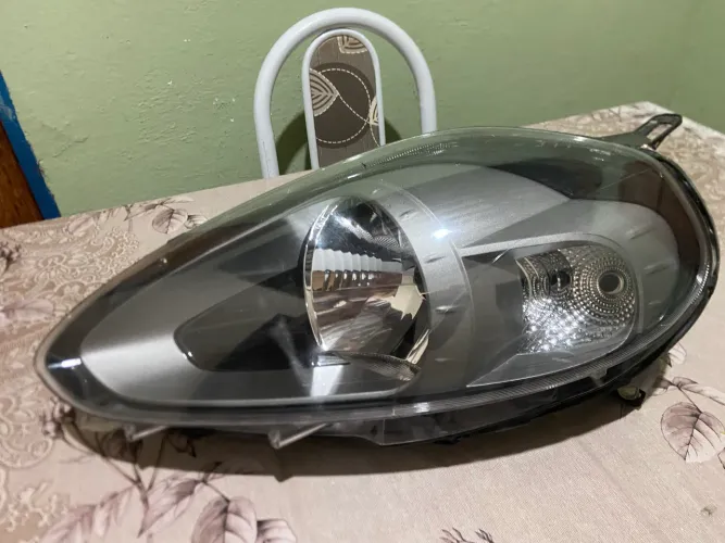 Farol original Fiat punto 2013 a 2017