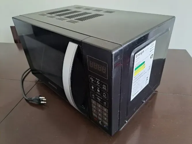 micro-ondas mondial mo-01-21-b 21l semi novo
