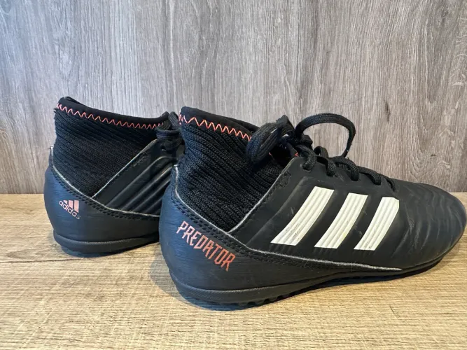 Adidas chuteira adidas botinha predator preta vermelha linda impecável Campinas cambuí