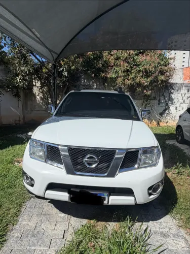 Nissan Frontier SL CD 4X4 2.5tb Diesel AUT 2015