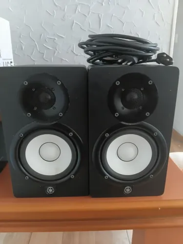 Yamaha HS5