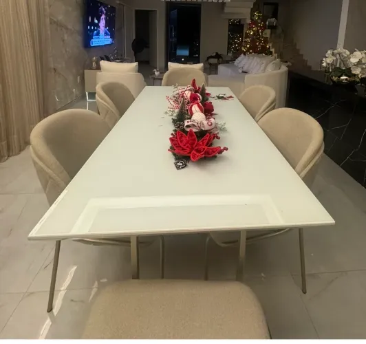 Mesa 6 lugares com cadeiras bucle