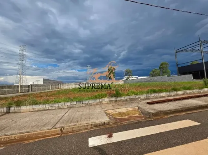 Terreno com  1.684,78m², de alto padrão em condomínio empresarial -Sorocaba
