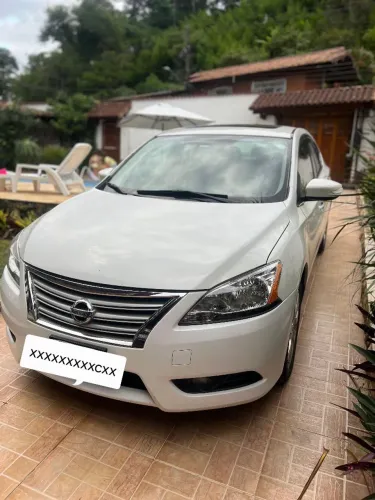 Nissan Sentra SL 2.0/ 2.0 Flex Fuel 16V Aut. 2016