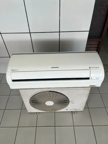 Ar condicionado Samsung Inverter 9 mil Btus 