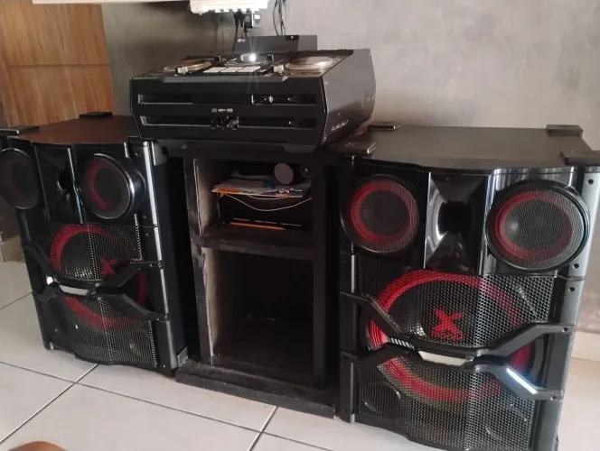 Som LG xboom CM 9740