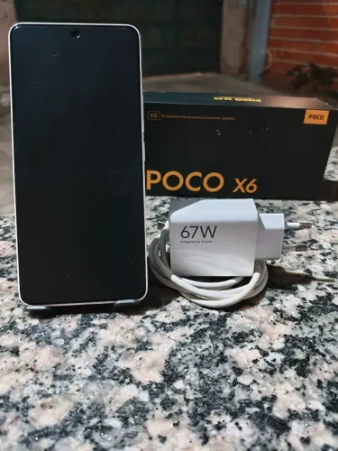 Vendo celular POCO X6 5g , 256 gigas, 8 gigas Ram top vem nele pega e usar 
