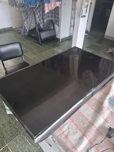 TV LG 49? 49LJ5550 - LEDs novos - imagem com faixas - para reparo
