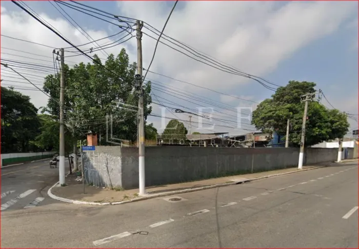 Terreno 2.750 m² ZDE Av Do Estado