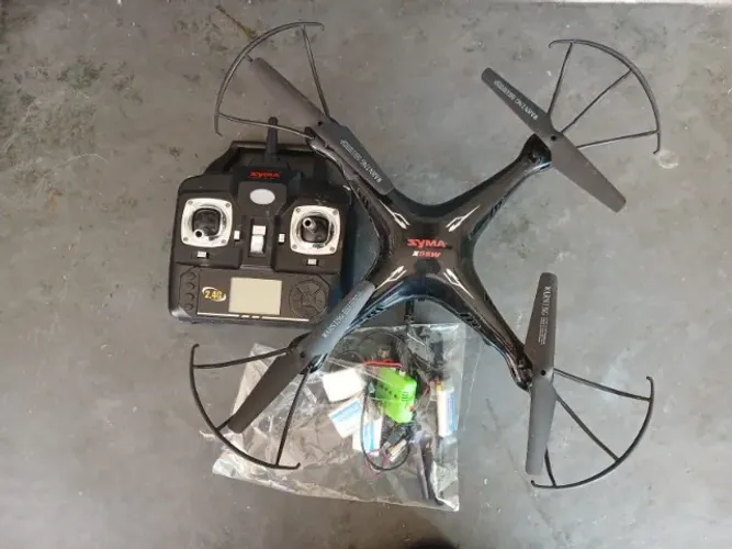 Drone Syma X5SW FPV Wifi + Kit Com 5 Baterias + Acessórios