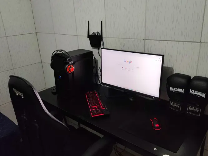 Vende-se Pc game Completo roda tudo, ZAP na descrição.