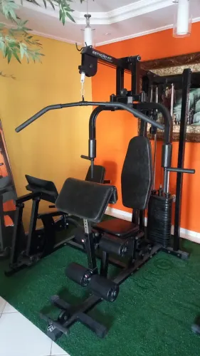 Multi estação Fit com leg press