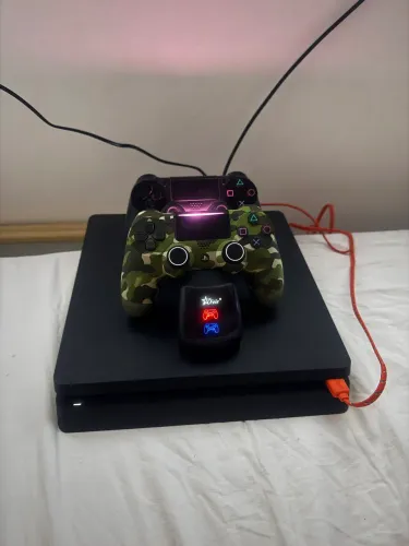 PS4 slim 2 controles originais