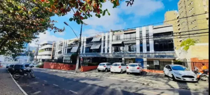 COBERTURA DUPLEX MOBILIADA NO RIO VERMELHO