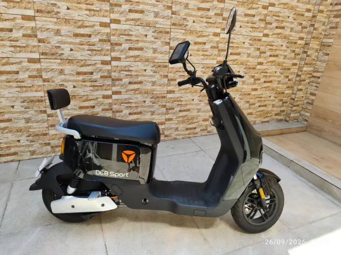 yadea de8 sport
