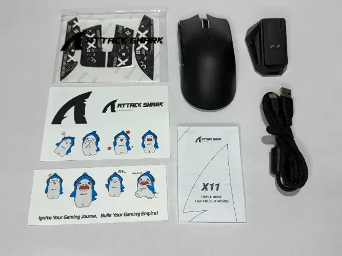 Attack Shark X11 Mouse Gamer Sem fio PAW3311, 1000Hz, 22000DPI, 400IPS, Dock carregamento