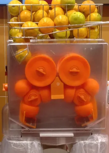 Maquina de fazer suco de laranja