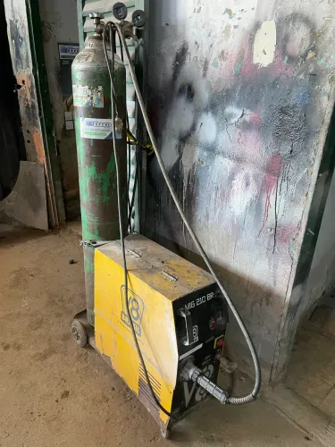 Solda Mig V8 210