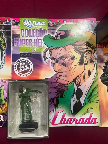 Boneco Eaglemoss charada 