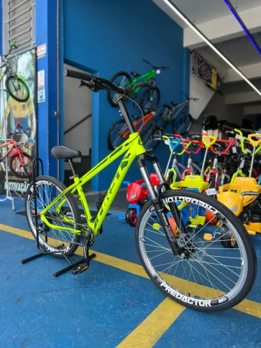 Bicicleta First estilo 015 - Verde Neon