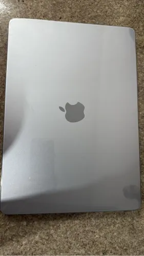 MacBook m4
