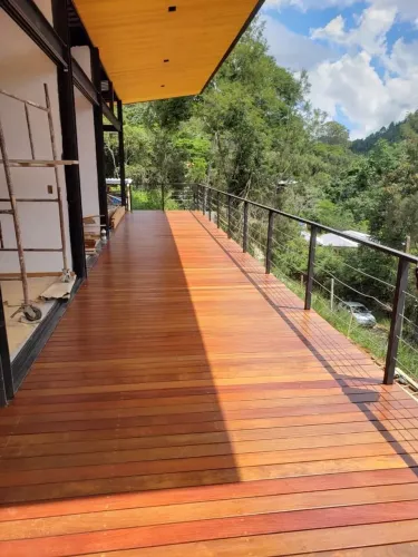 Deck de madeira cumaru 