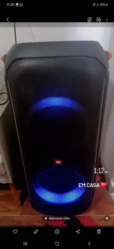 Vende-se uma caixa JBL 710 nota fiscal e tudo