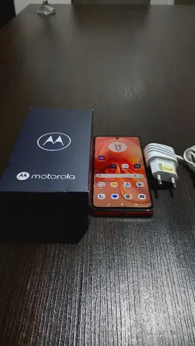 Motorola G04S bem novinho com 128 Gigas de memória.