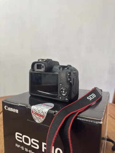 Canon R100