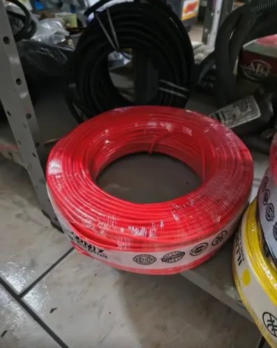 Fio elétrico flexível 4 mm rolo com 100 m valor R$160 retirada em Santa Maria Sul