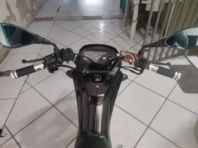 Honda pop excelente estado