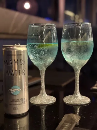 Taça com glíter prata