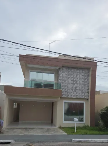 CASA DUPLEX COM ENERGIA SOLAR EM CONDOMÍNIO FECHADO