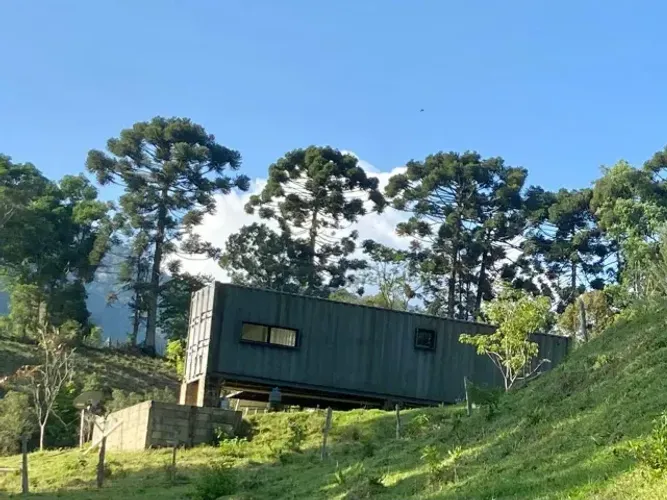 Encantador Sítio de 35.400m2. Riquíssimo em agua com 3 Cachoeiras!! Delfim Moreira -MG
