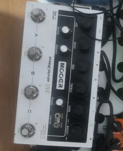 Pre amp mooer live