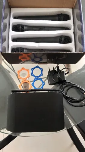 Microfone Aso Sem Fio com 4 Canais para Karaokê, Eventos e Palestras