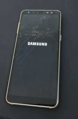 Smartphone Samsung A8